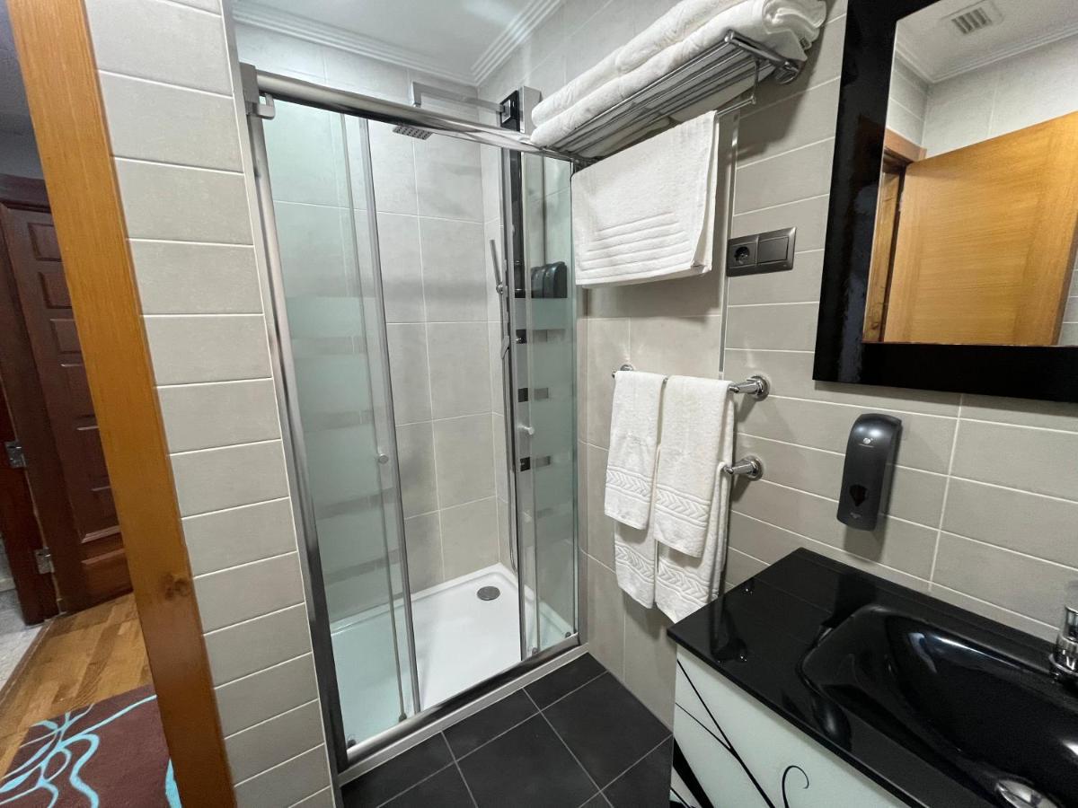Apartamentos A Illa Redondela Exteriör bild